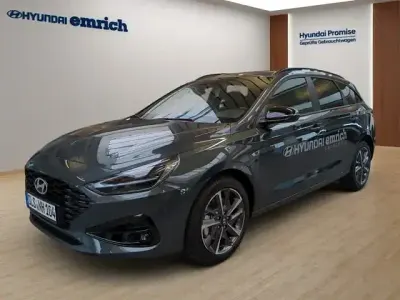 Gebraucht Hyundai i30 Advantage 101 PS (74 kW) 2025 Cypress green / mic Kombi
