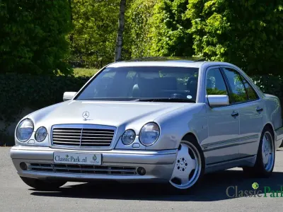 Używany Mercedes E50 AMG AMG 347 KM (255 kW) 1996 Srebrny Sedan/Limuzyna