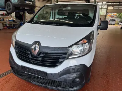 Gebraucht Renault Trafic Komfort 125 PS (91 kW) 2019 Weiß Van / Kleinbus
