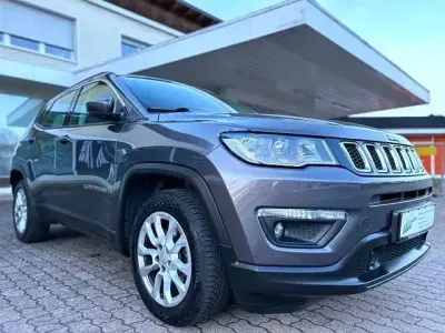 Begagnad Jeep Compass Longitude 131 HK (96 kW) 2021 Grå SUV