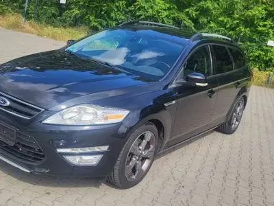 Gebraucht Ford Mondeo 140 PS (102 kW) 2011 Schwarz Kombi