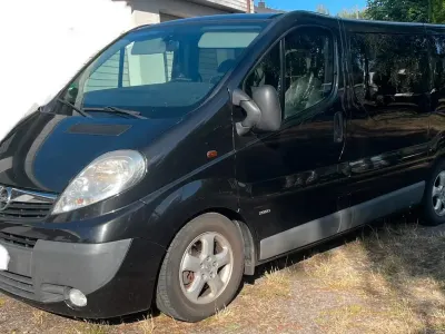 Gebraucht Opel Vivaro 145 PS (106 kW) 2008 Schwarz Van / Kleinbus