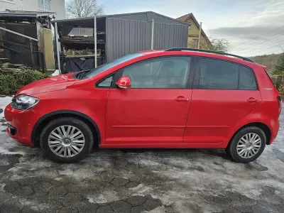 Gebraucht VW Golf Plus Cross Team 105 PS (77 kW) 2010 Rot Kleinwagen