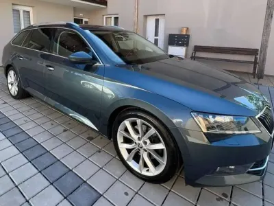 Gebraucht Skoda Superb Style 190 PS (139 kW) 2019 Grau Kombi