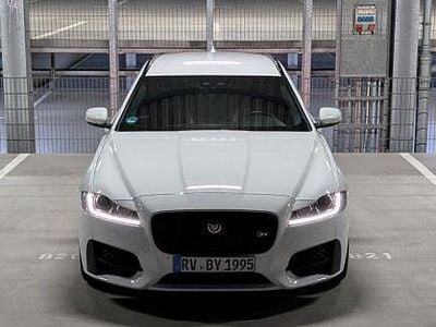 Second-hand Jaguar XF Sportbrake R-Sport 179 CP (131 kW) 2018 Alb Break