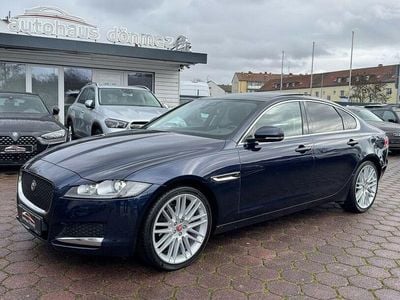 Gebraucht Jaguar XF Prestige 241 PS (177 kW) 2018 Blau Limousine