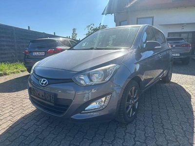 Usata Hyundai i20 Style 75 CV (55 kW) 2015 Grigio Berlina