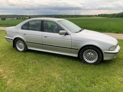 Używany BMW 520 150 KM (110 kW) 1999 Srebrny Sedan/Limuzyna