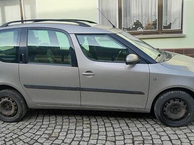 Braun Gebraucht 2010 Skoda Roomster Van / Kleinbus | 1.850 €