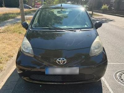 Gebraucht Toyota Aygo 68 PS (50 kW) 2008 Schwarz Kleinwagen