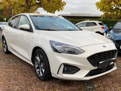 Gebraucht Ford Focus ST-Line X 155 PS (114 kW) 2021 Weiß Limousine