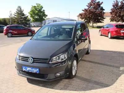 Gebraucht VW Touran Cup 140 PS (102 kW) 2015 Uranograu Van / Kleinbus