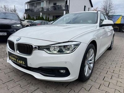 Weiß Gebraucht 2017 BMW 318 Advantage Kombi | 9.900 €