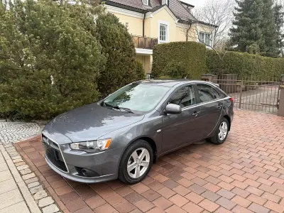 Usata Mitsubishi Lancer Invite 143 CV (105 kW) 2009 Grigio Berlina