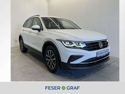 Pure white Gebraucht 2024 VW Tiguan Life SUV | 36.990 € (Fairer Preis)
