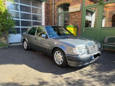 Gebraucht Mercedes E500 320 PS (235 kW) 1993 Grau Limousine