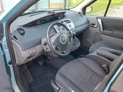 Occasion Renault Mégane GrandTour 135 ch (99 kW) 2006 Bleue Break