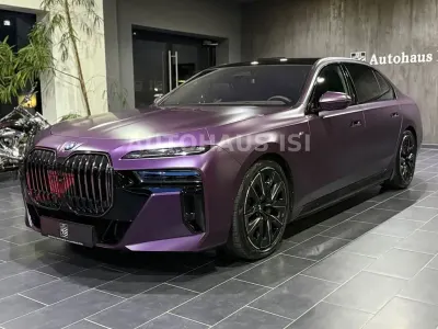 Gebraucht BMW i7 M Sport 400 kW (544 PS) 2024 Violett Limousine