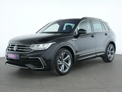 Gebraucht VW Tiguan R-line 150 PS (110 kW) 2024 Deep black SUV