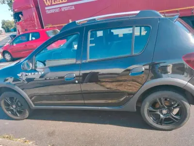 Gebraucht Dacia Sandero Stepway 90 PS (66 kW) 2013 Schwarz SUV