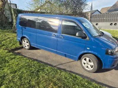 Gebraucht VW Caravelle Trendline 150 PS (110 kW) 2014 Blau Van