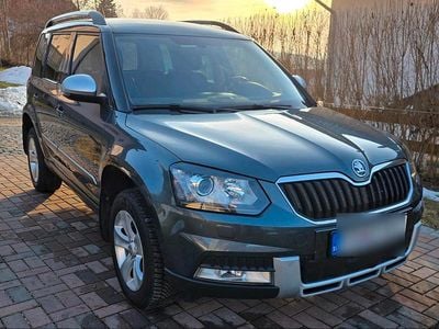 Gebraucht Skoda Yeti Style 150 PS (110 kW) 2017 Grau SUV