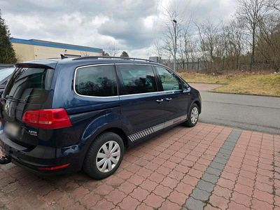 Second-hand VW Sharan Match 140 CP (102 kW) 2012 Albastru Monovolum