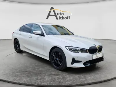 Używany BMW 330 Sport Line 258 KM (189 kW) 2022 Biały Sedan/Limuzyna