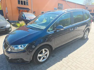 Usado Seat Alhambra I-Tech 177 HP (130 kW) 2015 Azul Monovolume