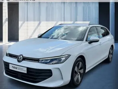 Gebraucht VW Passat 150 PS (110 kW) 2025 Weiß Kombi