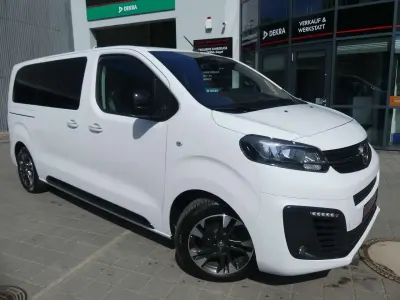 Gebraucht Opel Zafira Life 177 PS (130 kW) 2022 Casablancaweiss/glacier Van / Kleinbus