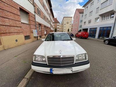 Gebraucht Mercedes C200 Classic 136 PS (100 kW) 1996 Weiß Limousine