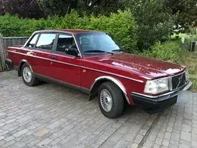 Gebraucht Volvo 240 86 PS (63 kW) 1986 Rot Limousine