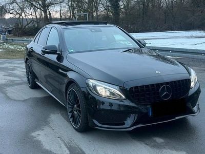 Schwarz Gebraucht 2018 Mercedes C400 AMG line Limousine | 30.490 € (Fairer Preis)