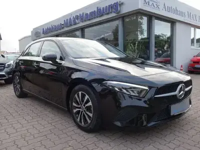 Gebraucht Mercedes A200 150 PS (110 kW) 2024 Schwarz Limousine