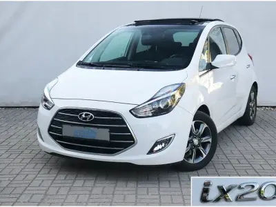 Gebraucht Hyundai ix20 125 PS (91 kW) 2015 Weiß Kleinwagen