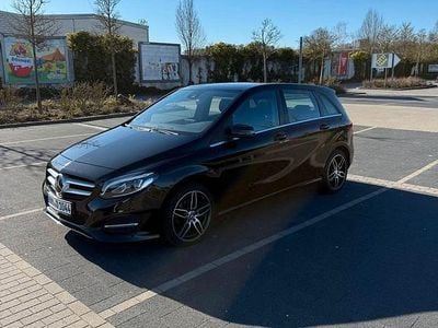 Gebraucht Mercedes B220 177 PS (130 kW) 2016 Schwarz Van / Kleinbus