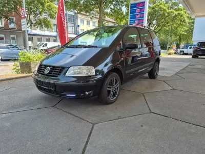 Gebraucht VW Sharan 116 PS (85 kW) 2002 Schwarz Van / Kleinbus