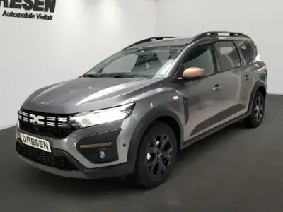 Neu Dacia Jogger Extreme 141 PS (103 kW) 2025 Grau Van / Kleinbus