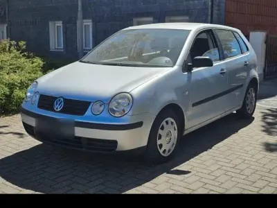 Gebraucht VW Polo 63 PS (46 kW) 2003 Silber Kleinwagen