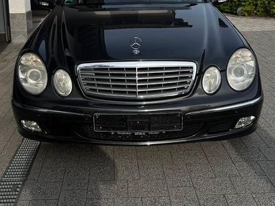 Mercedes E200