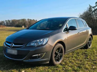 Gebraucht Opel Astra 136 PS (100 kW) 2015 Grau Limousine