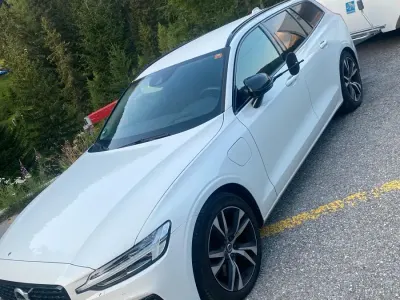 Käytetty Volvo V60 R-Design 343 HP (252 kW) 2020 Valkoinen Farmari
