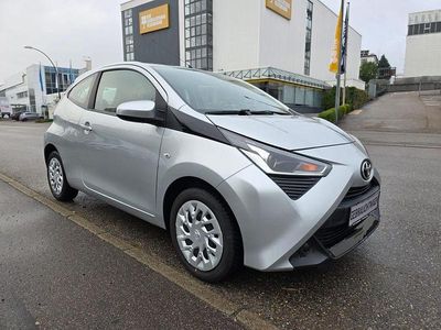 Gebraucht Toyota Aygo X-play 72 PS (52 kW) 2020 Silber Kleinwagen