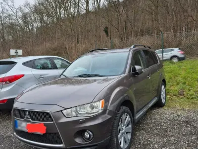 Gebraucht Mitsubishi Outlander Instyle 177 PS (130 kW) 2011 Braun SUV