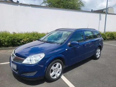 Gebraucht Opel Astra 90 PS (66 kW) 2008 Blau Kombi