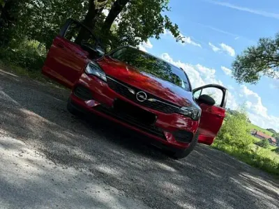 Gebraucht Opel Astra Design & Tech 131 PS (96 kW) 2021 Rot Kombi