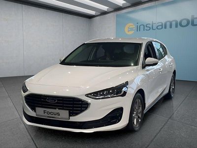 Weiß Gebraucht 2024 Ford Focus Titanium Limousine | 21.049 € (Guter Preis)