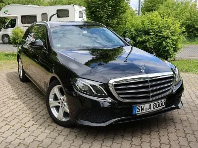 Gebraucht Mercedes E220 194 PS (142 kW) 2017 Schwarz Kombi
