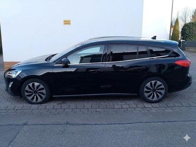 Gebraucht Ford Focus Cool & Connect 125 PS (91 kW) 2019 Schwarz Kombi